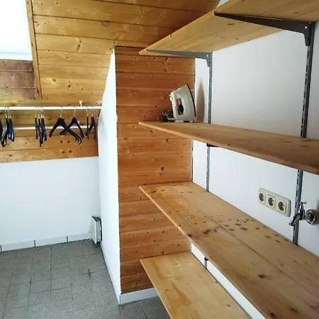 Apartmán Aussergewoehnliche Atelierferienwohnung Mit Balkon An Der Donau *