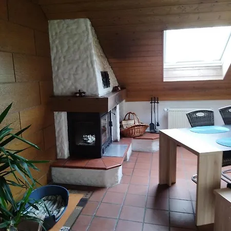 Apartmán Aussergewoehnliche Atelierferienwohnung Mit Balkon An Der Donau