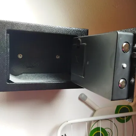 Aussergewoehnliche Atelierferienwohnung Mit Balkon An Der Donau Apartmán *