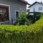 Aussergewoehnliche Atelierferienwohnung Mit Balkon An Der Donau Appartement *