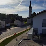 Aussergewoehnliche Atelierferienwohnung Mit Balkon An Der Donau * Winzer