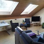 Aussergewoehnliche Atelierferienwohnung Mit Balkon An Der Donau * Winzer