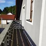 Aussergewoehnliche Atelierferienwohnung Mit Balkon An Der Donau