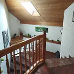 Aussergewoehnliche Atelierferienwohnung Mit Balkon An Der Donau Appartement