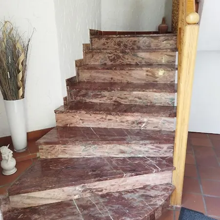Aussergewoehnliche Atelierferienwohnung Mit Balkon An Der Donau Apartment Winzer