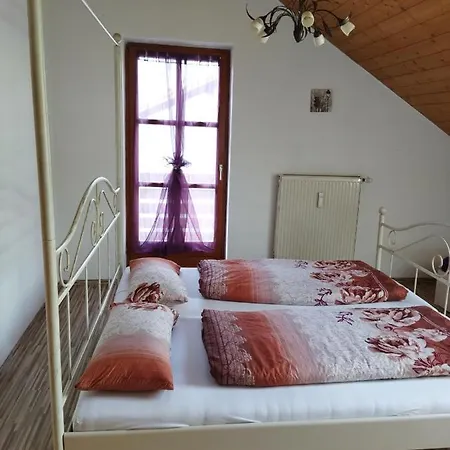 Aussergewoehnliche Atelierferienwohnung Mit Balkon An Der Donau *