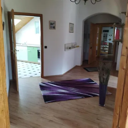 Aussergewoehnliche Atelierferienwohnung Mit Balkon An Der Donau Apartment *