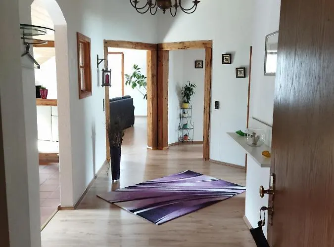Aussergewöhnliche Atelierferienwohnung Mit Balkon An Der Donau Apartment Winzer