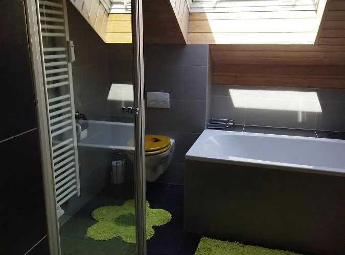 Aussergewöhnliche Atelierferienwohnung Mit Balkon An Der Donau *