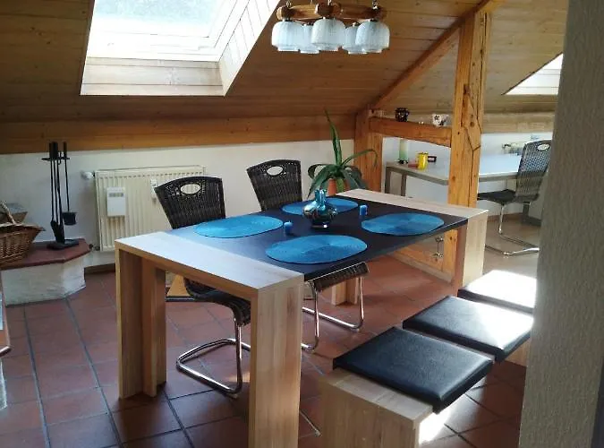 Aussergewoehnliche Atelierferienwohnung Mit Balkon An Der Donau Apartamento