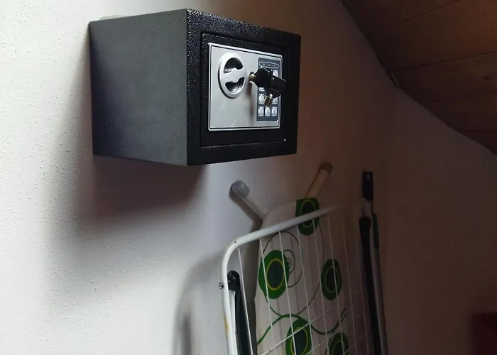 Aussergewöhnliche Atelierferienwohnung Mit Balkon An Der Donau * Winzer