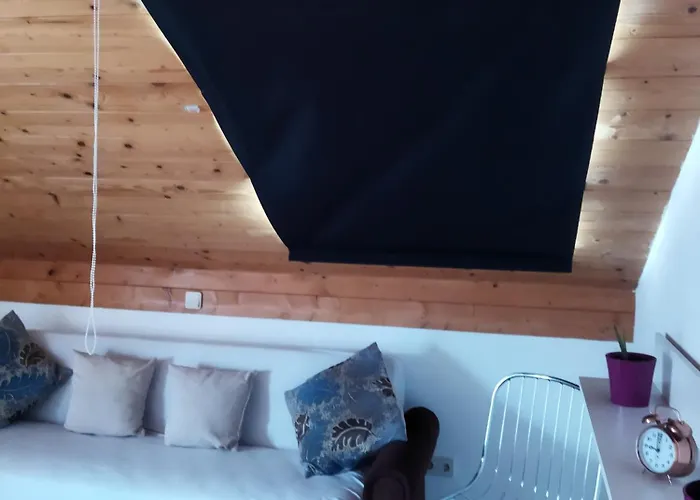 Apartment Aussergewöhnliche Atelierferienwohnung Mit Balkon An Der Donau *